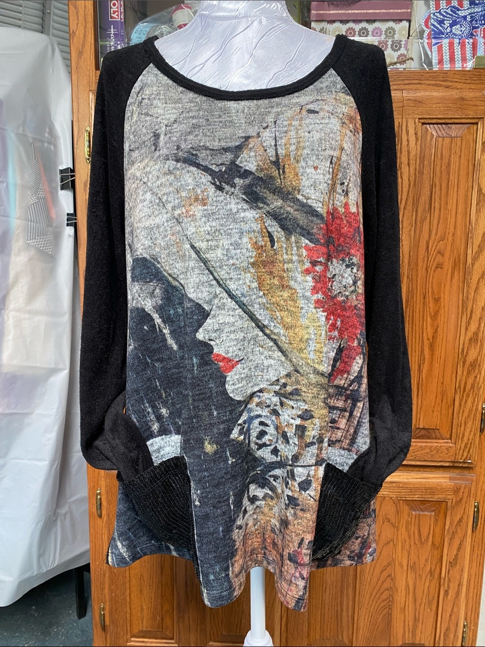 Impulse California Women’s Medium Abstract Art To Wear Top Tunic with Pockets